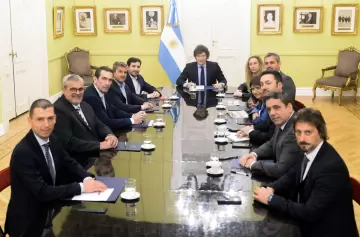 Reunión de Milei con diputados nacionales para blindar el veto