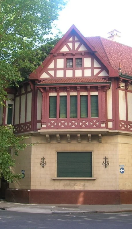 En venta: la misteriosa casona del Opus Dei en Rosario abre sus puertas al mercado