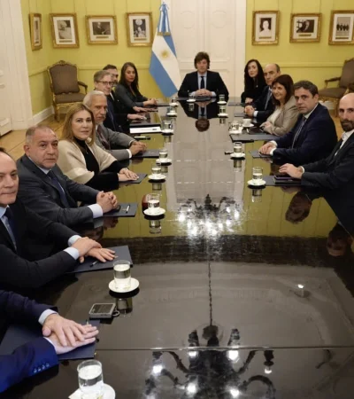 Javier Milei se reunió con senadores de bloques aliados en la Casa Rosada