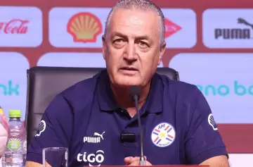 El verborrágico Alfaro lo hizo de nuevo: entre frutos y arañas