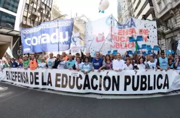 Médicos de todo el país expresaron su apoyo a la marcha federal universitaria
