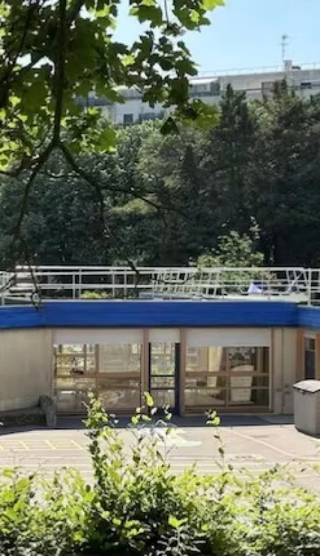 El hecho ocurrió en un jardín de infantes de París.