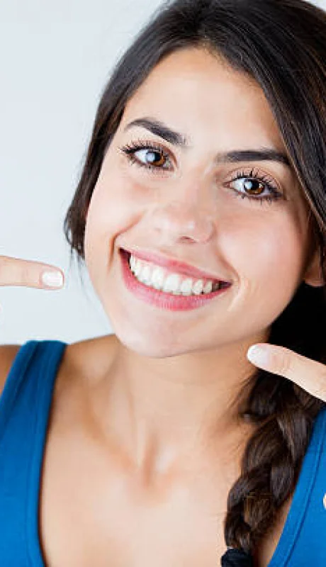 Sonrisa de dientes perfectos