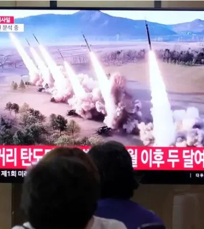 Según Pyongyang, los misiles tienen la capacidad de transportar ojivas nucleares de gran tamaño.