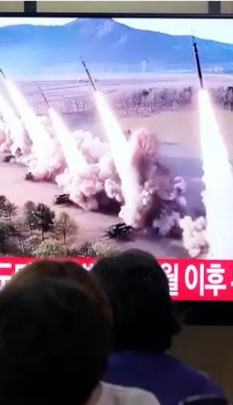 Según Pyongyang, los misiles tienen la capacidad de transportar ojivas nucleares de gran tamaño.