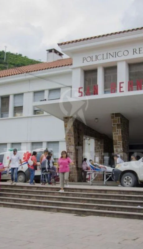 El hospital San Bernardo, donde fue atendido el hombre. (Foto: archivo web)