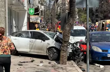 Terror en Córdoba: un auto descontrolado sembró el caos y dejó 15 heridos