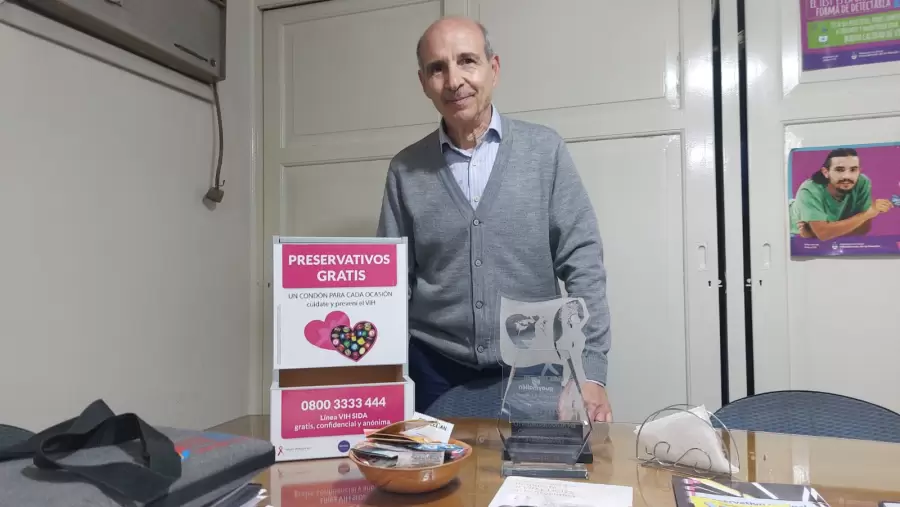 El doctor Víctor Bittar, jefe del programa de SIDA de Mendoza