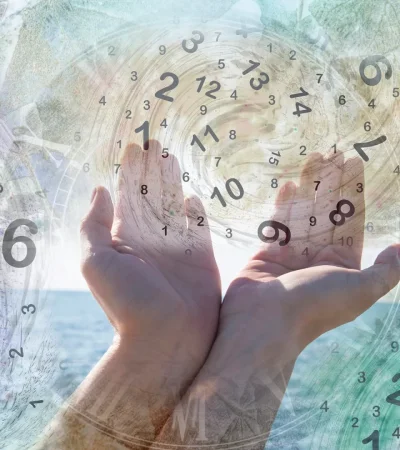 Existen números "maestros". Son aquellos dobles, como el 11, el 22, el 33, y demás.