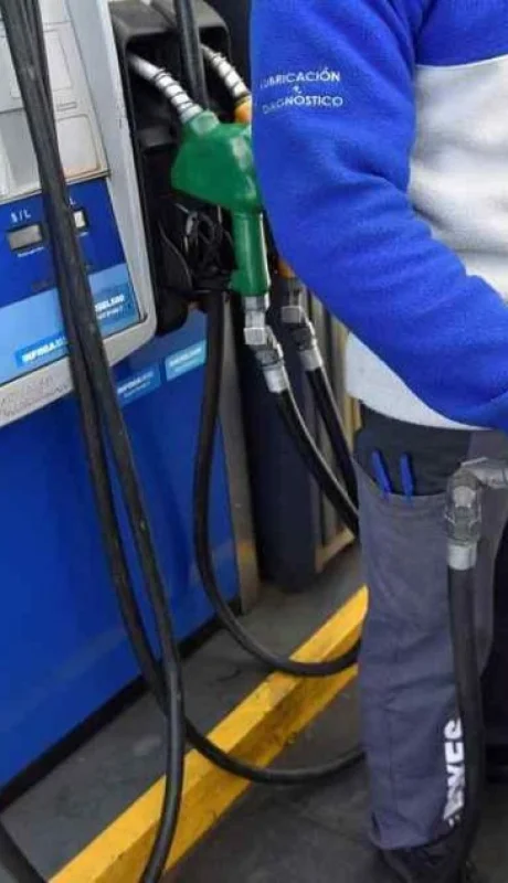 Caída del crudo mundial: ¿un salvavidas para el bolsillo o un lastre para la economía?