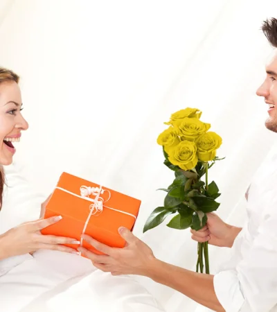 Llega septiembre, el mes para regalar flores amarillas