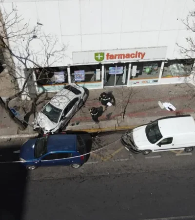 El accidente en la Ciudad de Córdoba ayer conmocionó al vecindario donde ocurrió el accidente que arrojó múltiples heridos.