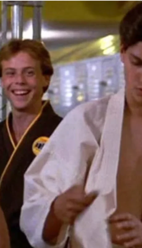 Chad McQueen junto a los protagonistas de "Karate Kid" en una escena del film. (Foto: Sony Pictures)