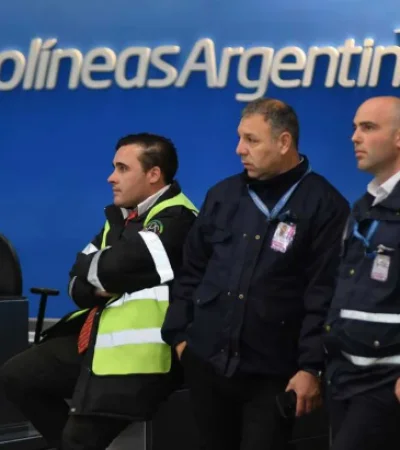 El paro de pilotos se extiende hasta el sábado. Fotografía Agencia Noticias Argentinas/Juan Vargas