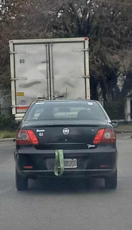 ¡Ojo con tapar la patente!: estas son las consecuencias si te detectan