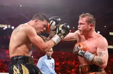 El Canelo Álvarez tuvo otra fiebre de sábado por la noche