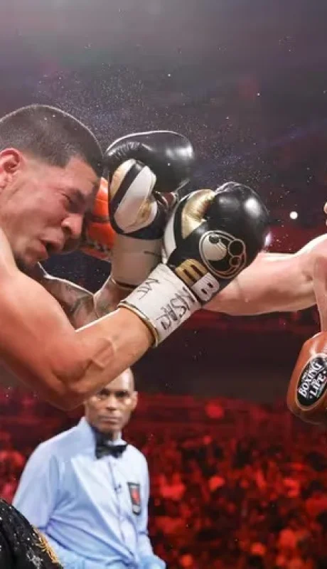 El Canelo Alvarez fue superior a Berlanga.