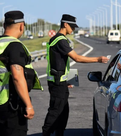 Cómo autorizar a otra persona a manejar tu vehículo