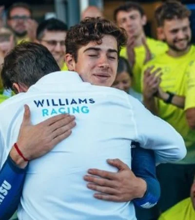 El jefe de Williams Racing, James Wowles junto con Franco Colapinto