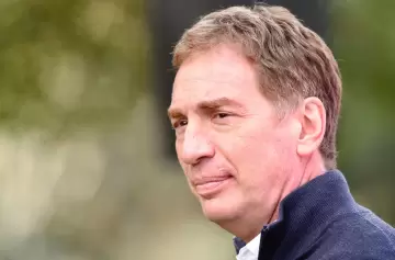 Santilli asume como ministro del Interior y el Gobierno acelera el diálogo con los gobernadores