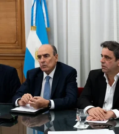 Guillermo Francos y Luis Caputo encabezaron la reunión