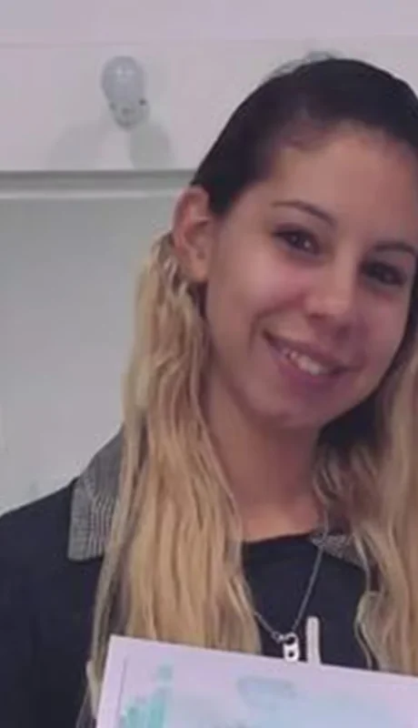 La víctima soñaba con enseñar lengua de señas.