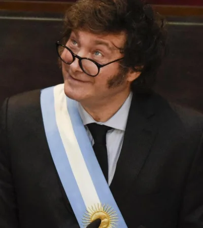 "El presupuesto busca el déficit fiscal cero. Tenemos que dejar de hacer lo que hemos hecho siempre" (Fernando Iglesias)