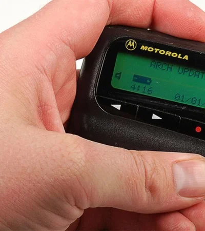 Qué son los bípers, los dispositivos que detonaron en Siria y el Líbano