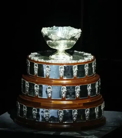 La Davis busca recuperar el interés perdido.