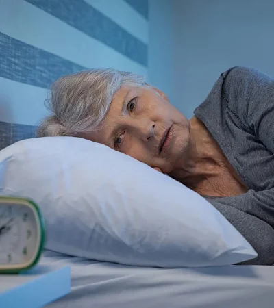 ¿La antesala del olvido? La alarmante conexión entre la falta de sueño y la demencia