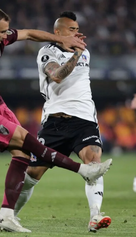 Pezzella y Vidal en un duelo repetido en este encuentro