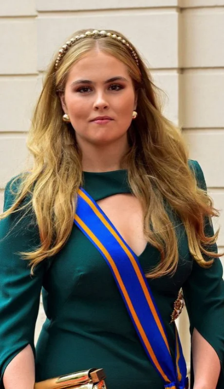 Es la hija mayor de Máxima de Holanda.