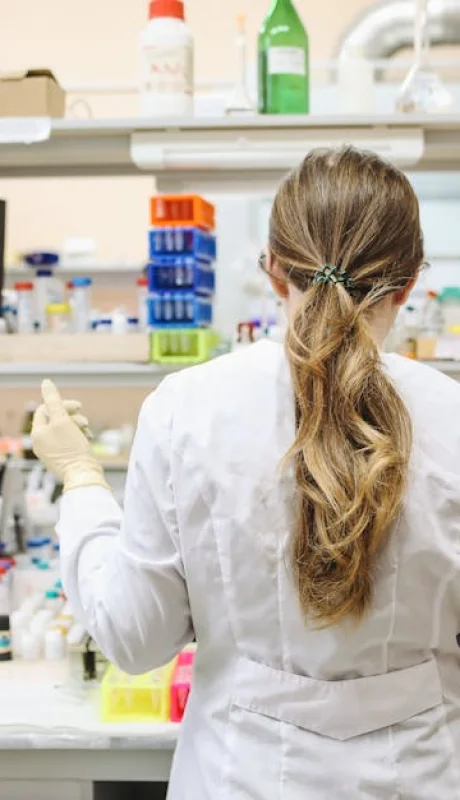 El primer grupo etario en ser vacunado serán los adolescentes.