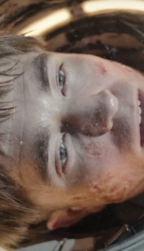 'Mickey 17': Robert Pattinson muere una y otra vez en lo nuevo de Bong Joon-ho