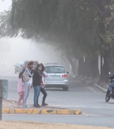 El viento Zonda inició su influencia en el sur de Mendoza a partir de las 09.00.