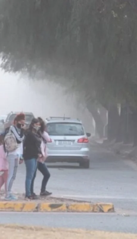 El viento Zonda inició su influencia en el sur de Mendoza a partir de las 09.00.