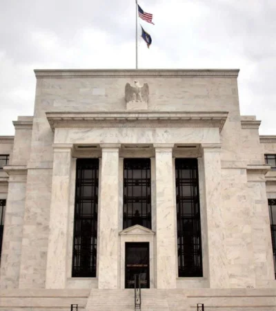 La Reserva Federal retocó las tasas de la divisa verde y puede generar un beneficio por estas latitudes.