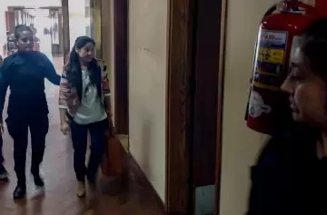 La mamá de Fabiola declaró que Alberto Fernández "zamarreo y empujó" a su hija