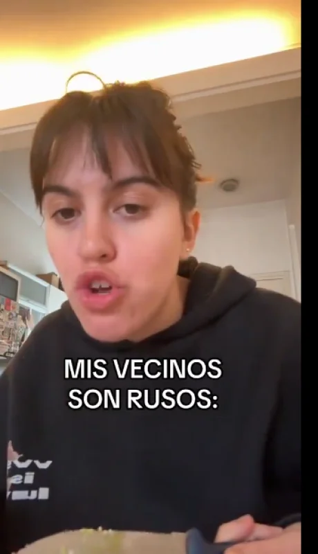 Joven argentina se alarmó y "denunció" que todos sus vecinos son "rusos con bebés"
