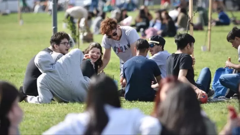 Más de 2.000 policías apostados en toda la provincia