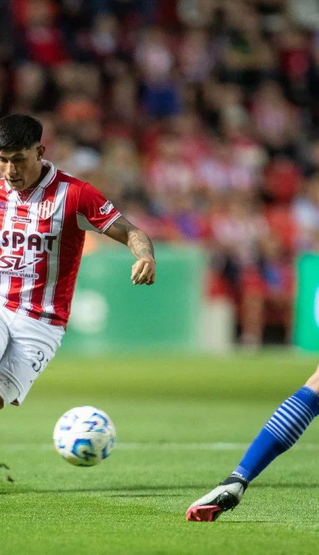 Desde el banco, Unión venció al Tomba.