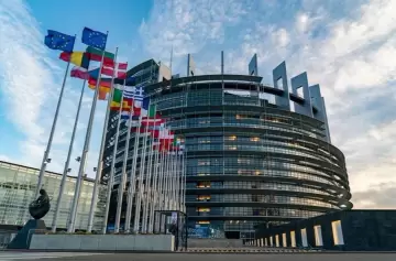 Los eurodiputados avalan que Ucrania ataque Rusia con armamento occidental