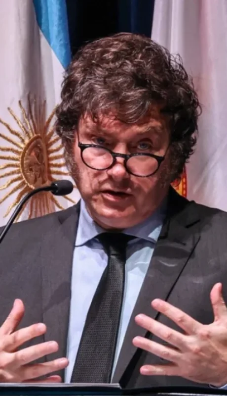 Estrechar vínculos con el poder internacional.