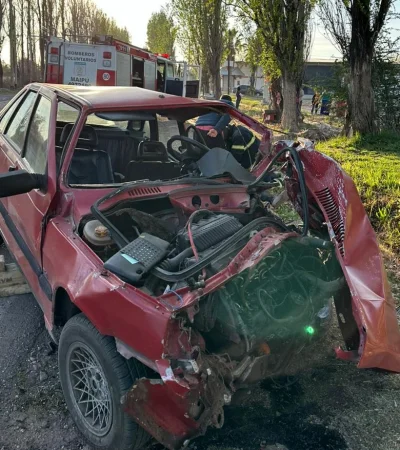 El conductor del Fiat Duna perdió la vida en el lugar.
