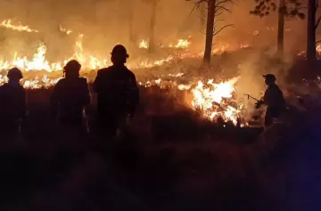 Piden ayuda para combatir los incendios en Córdoba y para reparar los daños