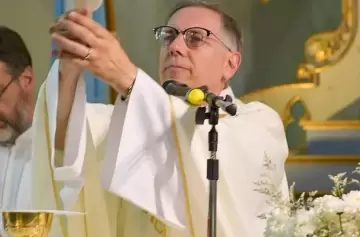 Expulsan de la Iglesia a un sacerdote por abuso de niños