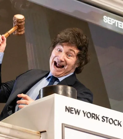 El protagonismo de Milei en la comunicación de los actos de gobierno se fue incrementando con el tiempo./