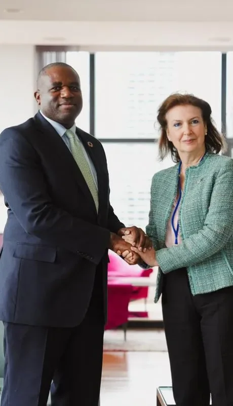 El Gobierno Nacional busca que la reanudación del vuelo semanal sea el puntapié inicial de un nuevo diálogo bilateral.