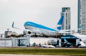 El Gobierno habría reunido los votos en Diputados para privatizar Aerolíneas
