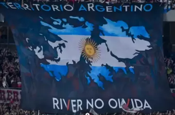 Conmebol prohibió el trapo de Malvinas antes de River vs. Colo-Colo